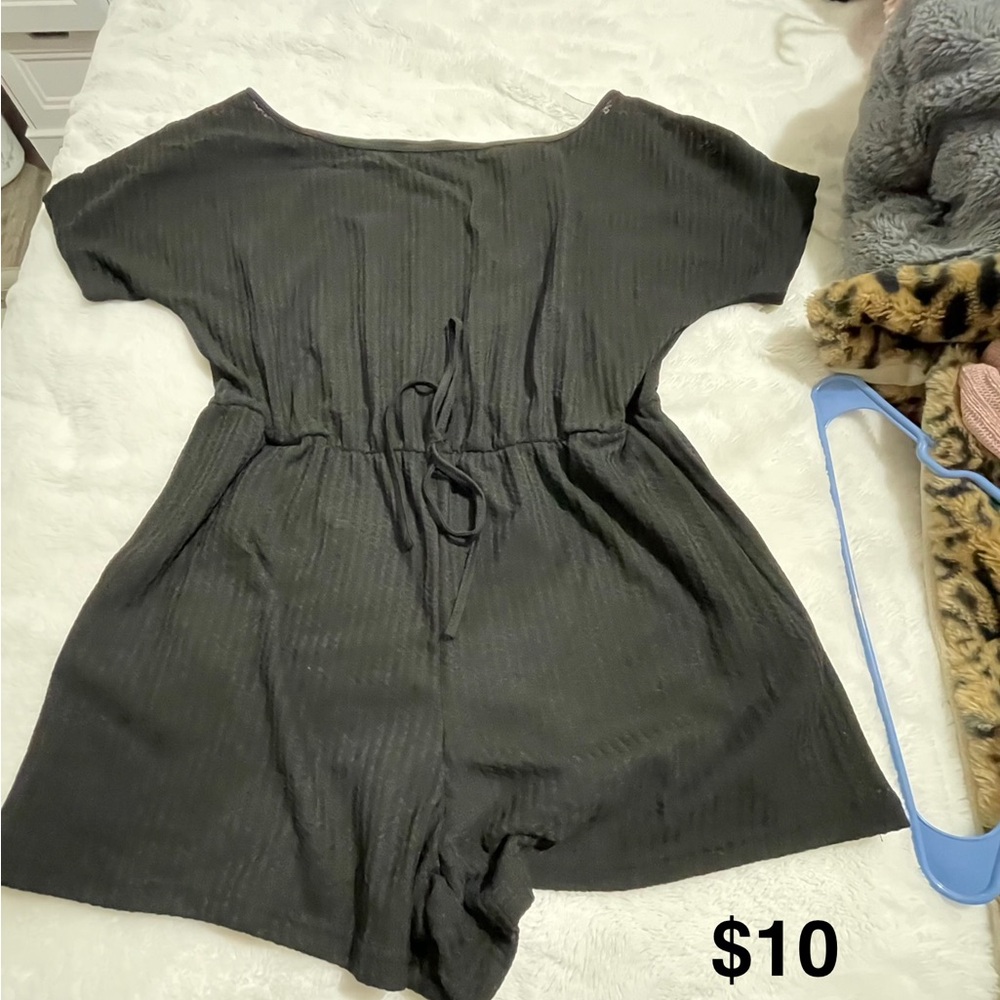 SHEIN Black Casual Romper